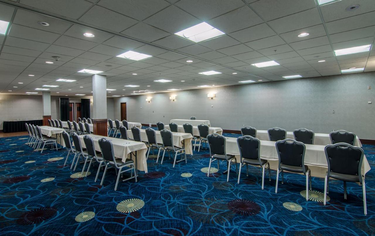 Holiday Inn & Suites Syracuse Airport - Liverpool By Ihg Zewnętrze zdjęcie